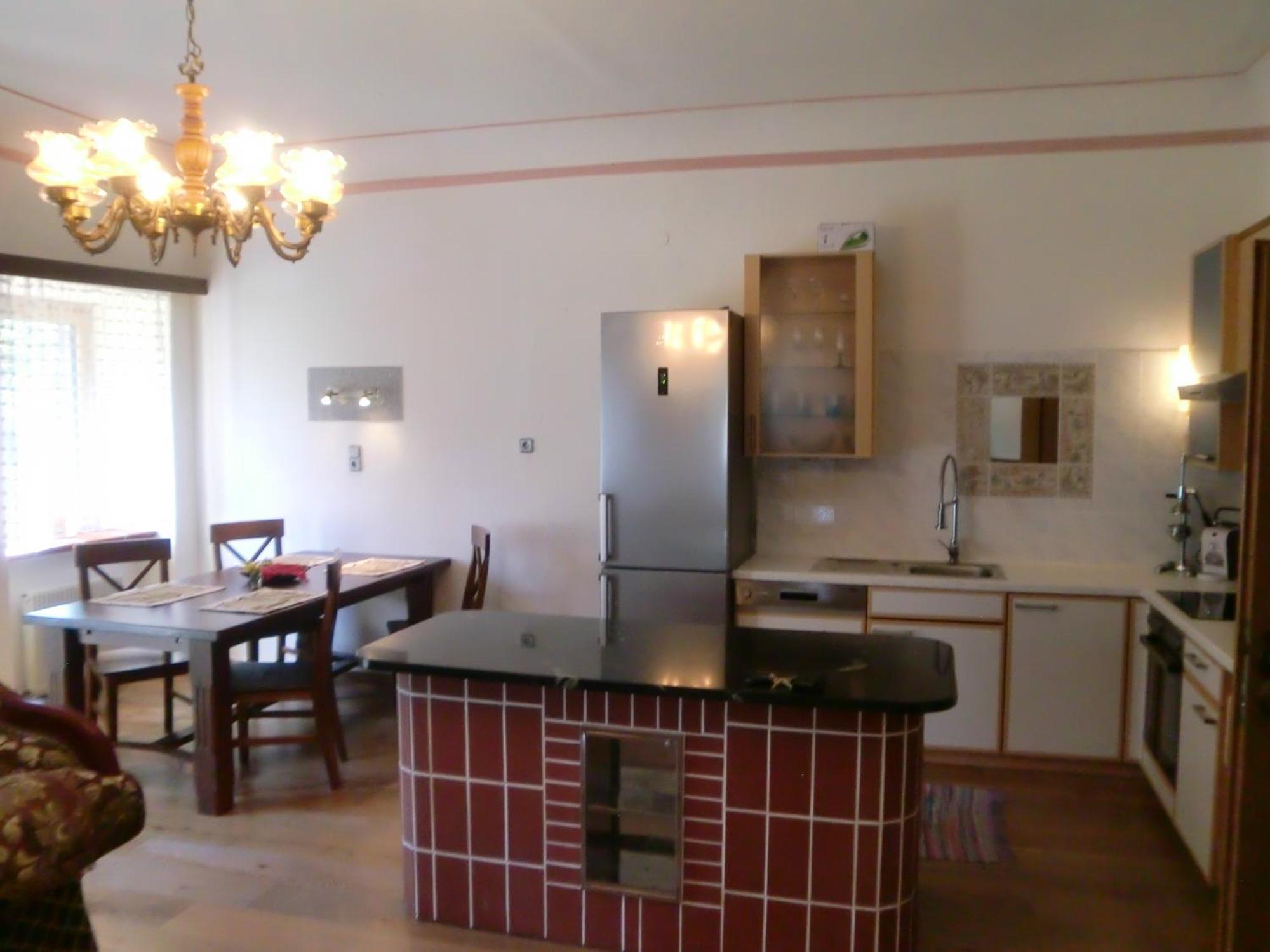 Garten- & Loggia-Appartement Herrenhaus Dellach im Drautal Luaran gambar
