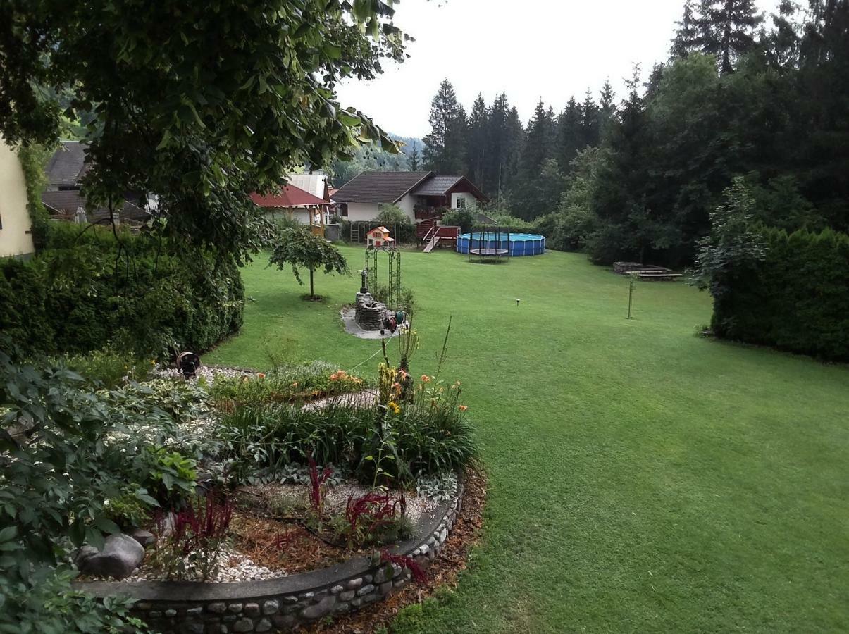 Garten- & Loggia-Appartement Herrenhaus Dellach im Drautal Luaran gambar